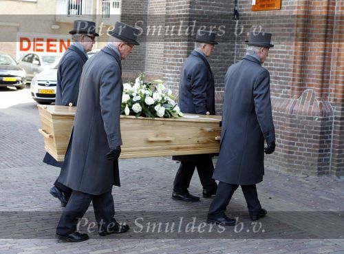 Schagen 19 april 2010
Begrafenis Henk Geels in kerk in schagen.
Peter Smulders bv
