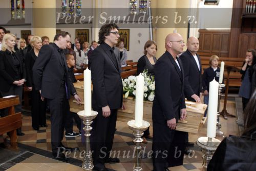 Schagen 19 april 2010
Begrafenis Henk Geels in kerk in schagen.
Peter Smulders bv