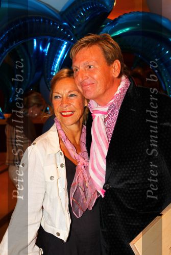 Noordwijk, 2 Mei 2010 Hotel van Oranje, Feest Gerard Joling t.g.v.
het 25 jaar artiesten jubileum
Henny Huisman met zijn vrouw Lia Huisman
Foto Peter Smulders BV