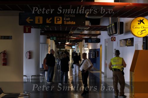 Ibiza 3 mei 2010
Op het vliegveld van Ibiza viel vandaag meerdere keren de stroom uit.
Peter Smulders bv