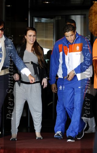 Noordwijk en Schiphol 19 mei 2010
Vertrek Nederlands elftal met vrouwen en kinderen naar Oostenrijk voor trainingskamp ivm WK voetbal. ibrahim Affelay
Peter Smulders bv