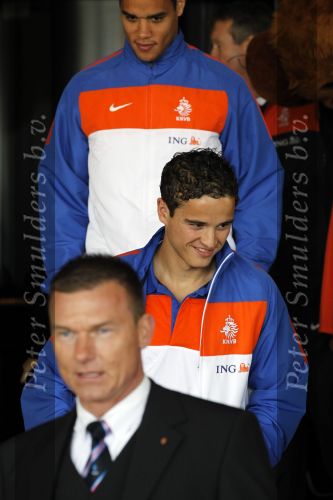 Noordwijk en Schiphol 19 mei 2010
Vertrek Nederlands elftal met vrouwen en kinderen naar Oostenrijk voor trainingskamp ivm WK voetbal. ibrahim Affelay
Peter Smulders bv