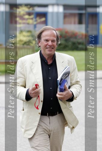Laren 19 april 2010
Presentatie boek en de 85 e verjaardag van Johnny Kraaijkamp sr in het Rosa Spier huis. Ivo Niehe
Peter Smulders bv