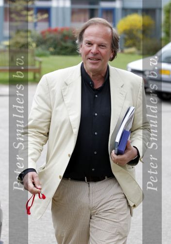 Laren 19 april 2010
Presentatie boek en de 85 e verjaardag van Johnny Kraaijkamp sr in het Rosa Spier huis. Ivo Niehe
Peter Smulders bv
