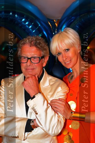 Noordwijk, 2 Mei 2010 Hotel van Oranje, Feest Gerard Joling t.g.v.
het 25 jaar artiesten jubileum
Jan des Bouvrie met zijn vrouw Monique des Bouvrie
Foto Peter Smulders BV