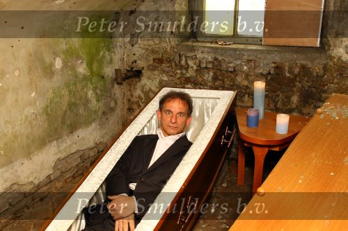 Huissen, 22 April 2010
Johan Vlemmix in zijn Horror-huis, Spookhuis
Foto Peter Smulders BV