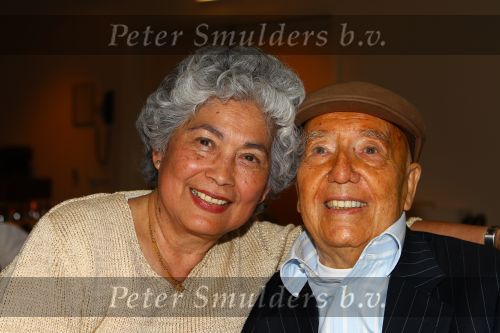 Weert, 19 April 2010
Johnny Hoes 93 jaar Feest bij Golden Tulip Hotel
Met veel bekende Nederlandstalige artiesten
Johnny Hoes met zijn vriendin
Foto Peter Smulders