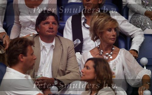 Amsterdam 22 mei 2010
Toppers in de arena met Rene Froger Gerard Joling Jeroen v d Boom en Gordon. Joke Bruijs met vriend
Peter Smulders bv