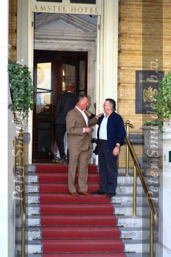 Amsterdam,24 April 2010
Amstel Hotel
Lancering van de gezamelijke Uitgevers, het blad BEST BITES
Joop v Tellingen in gesprek met Cor de Horde
Foto Peter Smulders BV