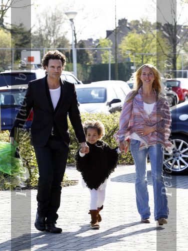 Abcoude 22 april 2010
Opening nieuwe pand Marco Borsato in Abcoude. Jorgos ex Leontien met vrouw Nicole en dochter
Peter Smulders bv