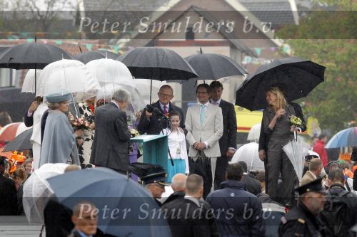 Wemeldinge/Middelburg  30 april 2010
Koningin Beatrix Prins Willem Alexander Prinses Maxima Prins Friso Prinses mabel Wisse Smit Prins Constantijn Prinses laurentien Pieter v Vollenhoven Prinses Margriet Prins Bernhard jr en Prinses Annette Prins Pieter Christiaan Prinses Anita Prins Floris en Prinses Aimee vieren koninginnedag.
Peter Smulders bv