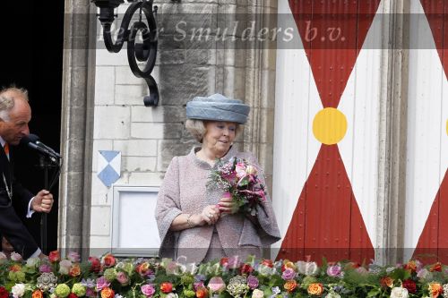Wemeldinge/Middelburg  30 april 2010
Koningin Beatrix Prins Willem Alexander Prinses Maxima Prins Friso Prinses mabel Wisse Smit Prins Constantijn Prinses laurentien Pieter v Vollenhoven Prinses Margriet Prins Bernhard jr en Prinses Annette Prins Pieter Christiaan Prinses Anita Prins Floris en Prinses Aimee vieren koninginnedag.
Peter Smulders bv