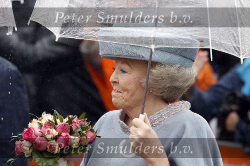 Wemeldinge/Middelburg  30 april 2010
Koningin Beatrix Prins Willem Alexander Prinses Maxima Prins Friso Prinses mabel Wisse Smit Prins Constantijn Prinses laurentien Pieter v Vollenhoven Prinses Margriet Prins Bernhard jr en Prinses Annette Prins Pieter Christiaan Prinses Anita Prins Floris en Prinses Aimee vieren koninginnedag.
Peter Smulders bv