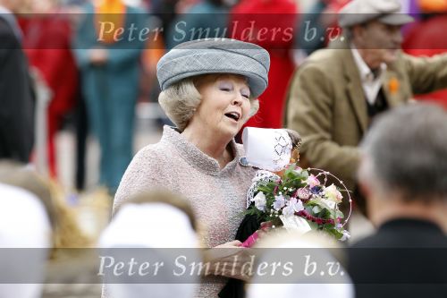 Wemeldinge/Middelburg  30 april 2010
Koningin Beatrix Prins Willem Alexander Prinses Maxima Prins Friso Prinses mabel Wisse Smit Prins Constantijn Prinses laurentien Pieter v Vollenhoven Prinses Margriet Prins Bernhard jr en Prinses Annette Prins Pieter Christiaan Prinses Anita Prins Floris en Prinses Aimee vieren koninginnedag.
Peter Smulders bv