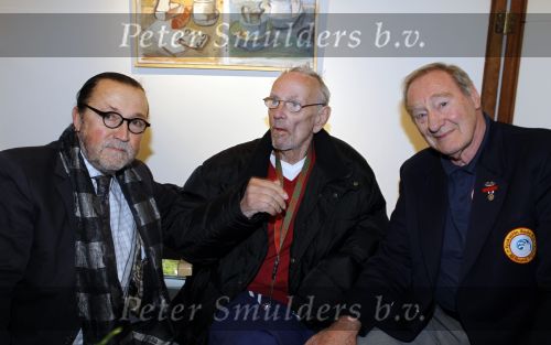 Laren 19 april 2010
Presentatie boek en de 85 e verjaardag van Johnny Kraaijkamp sr in het Rosa Spier huis. Lex Daniels Rijk de Gooijer en John Bloeming
Peter Smulders bv