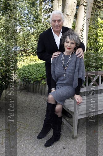 Hilversum 20 april 2010
Presentatie dvd Marco Bakker in Hotel Lapershoek.
Zijn vrouw Willeke v Ammelrooy is natuurlijk aanwezig.
Peter Smulders bv