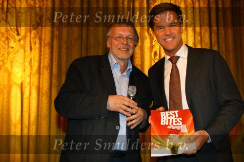 Amsterdam,24 April 2010
Amstel Hotel
Lancering van de gezamelijke Uitgevers, het blad BEST BITES
Mark Rutte met hoofdredacteur Rob v Vuure
Foto Peter Smulders BV