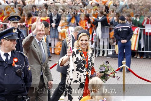 Wemeldinge/Middelburg  30 april 2010
Koningin Beatrix Prins Willem Alexander Prinses Maxima Prins Friso Prinses mabel Wisse Smit Prins Constantijn Prinses laurentien Pieter v Vollenhoven Prinses Margriet Prins Bernhard jr en Prinses Annette Prins Pieter Christiaan Prinses Anita Prins Floris en Prinses Aimee vieren koninginnedag.
Peter Smulders bv