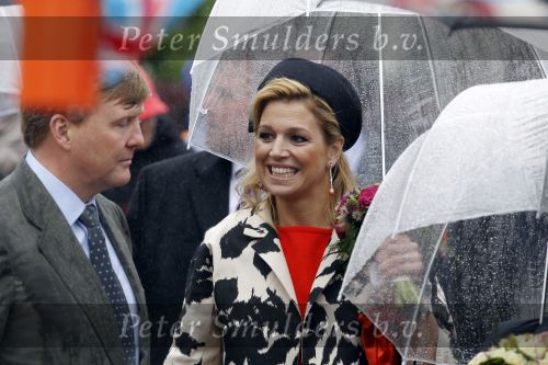 Wemeldinge/Middelburg  30 april 2010
Koningin Beatrix Prins Willem Alexander Prinses Maxima Prins Friso Prinses mabel Wisse Smit Prins Constantijn Prinses laurentien Pieter v Vollenhoven Prinses Margriet Prins Bernhard jr en Prinses Annette Prins Pieter Christiaan Prinses Anita Prins Floris en Prinses Aimee vieren koninginnedag.
Peter Smulders bv