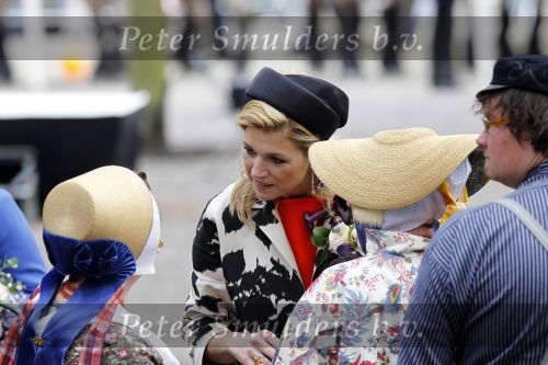 Wemeldinge/Middelburg  30 april 2010
Koningin Beatrix Prins Willem Alexander Prinses Maxima Prins Friso Prinses mabel Wisse Smit Prins Constantijn Prinses laurentien Pieter v Vollenhoven Prinses Margriet Prins Bernhard jr en Prinses Annette Prins Pieter Christiaan Prinses Anita Prins Floris en Prinses Aimee vieren koninginnedag.
Peter Smulders bv