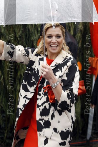 Wemeldinge/Middelburg  30 april 2010
Koningin Beatrix Prins Willem Alexander Prinses Maxima Prins Friso Prinses mabel Wisse Smit Prins Constantijn Prinses laurentien Pieter v Vollenhoven Prinses Margriet Prins Bernhard jr en Prinses Annette Prins Pieter Christiaan Prinses Anita Prins Floris en Prinses Aimee vieren koninginnedag.
Peter Smulders bv