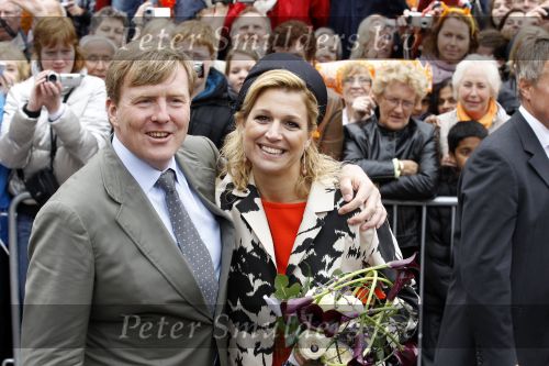Wemeldinge/Middelburg  30 april 2010
Koningin Beatrix Prins Willem Alexander Prinses Maxima Prins Friso Prinses mabel Wisse Smit Prins Constantijn Prinses laurentien Pieter v Vollenhoven Prinses Margriet Prins Bernhard jr en Prinses Annette Prins Pieter Christiaan Prinses Anita Prins Floris en Prinses Aimee vieren koninginnedag.
Peter Smulders bv