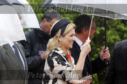 Wemeldinge/Middelburg  30 april 2010
Koningin Beatrix Prins Willem Alexander Prinses Maxima Prins Friso Prinses mabel Wisse Smit Prins Constantijn Prinses laurentien Pieter v Vollenhoven Prinses Margriet Prins Bernhard jr en Prinses Annette Prins Pieter Christiaan Prinses Anita Prins Floris en Prinses Aimee vieren koninginnedag.
Peter Smulders bv