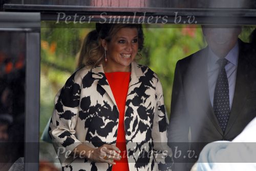 Wemeldinge/Middelburg  30 april 2010
Koningin Beatrix Prins Willem Alexander Prinses Maxima Prins Friso Prinses mabel Wisse Smit Prins Constantijn Prinses laurentien Pieter v Vollenhoven Prinses Margriet Prins Bernhard jr en Prinses Annette Prins Pieter Christiaan Prinses Anita Prins Floris en Prinses Aimee vieren koninginnedag.
Peter Smulders bv