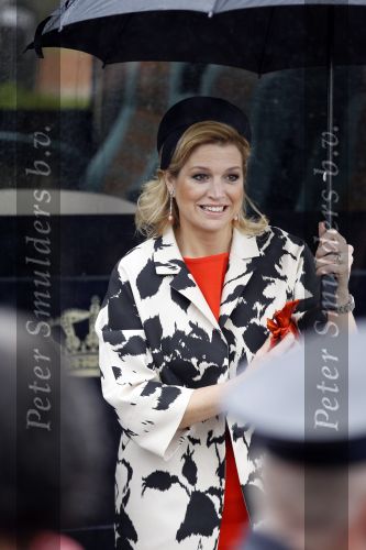 Wemeldinge/Middelburg  30 april 2010
Koningin Beatrix Prins Willem Alexander Prinses Maxima Prins Friso Prinses mabel Wisse Smit Prins Constantijn Prinses laurentien Pieter v Vollenhoven Prinses Margriet Prins Bernhard jr en Prinses Annette Prins Pieter Christiaan Prinses Anita Prins Floris en Prinses Aimee vieren koninginnedag.
Peter Smulders bv