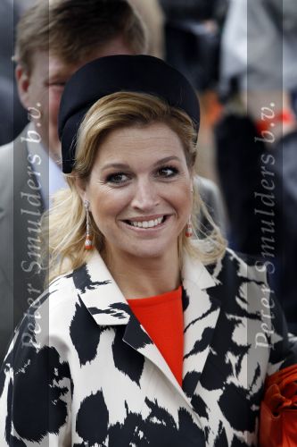 Wemeldinge/Middelburg  30 april 2010
Koningin Beatrix Prins Willem Alexander Prinses Maxima Prins Friso Prinses mabel Wisse Smit Prins Constantijn Prinses laurentien Pieter v Vollenhoven Prinses Margriet Prins Bernhard jr en Prinses Annette Prins Pieter Christiaan Prinses Anita Prins Floris en Prinses Aimee vieren koninginnedag.
Peter Smulders bv