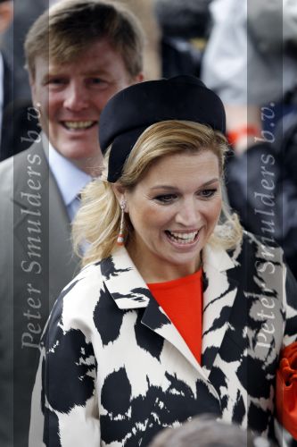 Wemeldinge/Middelburg  30 april 2010
Koningin Beatrix Prins Willem Alexander Prinses Maxima Prins Friso Prinses mabel Wisse Smit Prins Constantijn Prinses laurentien Pieter v Vollenhoven Prinses Margriet Prins Bernhard jr en Prinses Annette Prins Pieter Christiaan Prinses Anita Prins Floris en Prinses Aimee vieren koninginnedag.
Peter Smulders bv