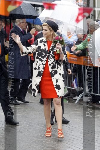 Wemeldinge/Middelburg  30 april 2010
Koningin Beatrix Prins Willem Alexander Prinses Maxima Prins Friso Prinses mabel Wisse Smit Prins Constantijn Prinses laurentien Pieter v Vollenhoven Prinses Margriet Prins Bernhard jr en Prinses Annette Prins Pieter Christiaan Prinses Anita Prins Floris en Prinses Aimee vieren koninginnedag.
Peter Smulders bv