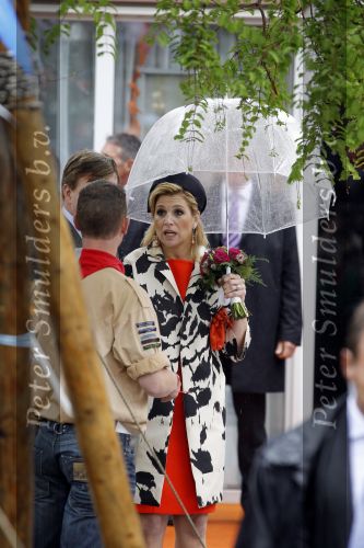 Wemeldinge/Middelburg  30 april 2010
Koningin Beatrix Prins Willem Alexander Prinses Maxima Prins Friso Prinses mabel Wisse Smit Prins Constantijn Prinses laurentien Pieter v Vollenhoven Prinses Margriet Prins Bernhard jr en Prinses Annette Prins Pieter Christiaan Prinses Anita Prins Floris en Prinses Aimee vieren koninginnedag.
Peter Smulders bv