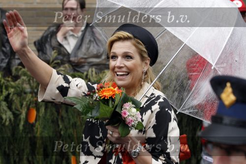 Wemeldinge/Middelburg  30 april 2010
Koningin Beatrix Prins Willem Alexander Prinses Maxima Prins Friso Prinses mabel Wisse Smit Prins Constantijn Prinses laurentien Pieter v Vollenhoven Prinses Margriet Prins Bernhard jr en Prinses Annette Prins Pieter Christiaan Prinses Anita Prins Floris en Prinses Aimee vieren koninginnedag.
Peter Smulders bv