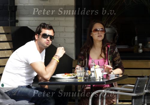 Amsterdam 25 april 2010
Melody Klaver met vriend op terras in amsterdam.
Peter Smulders bv