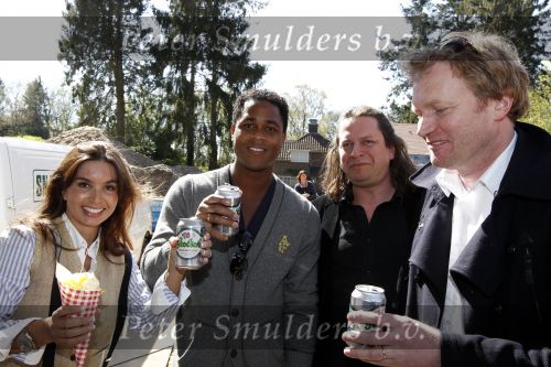 Laren 23 april 2010
Bereiken van het hoogste punt van het huis van Patrick Kluivert en Rossana Kluivert Lima in Laren. Shane en Nino waren ook aanwezig.
Peter Smulders bv