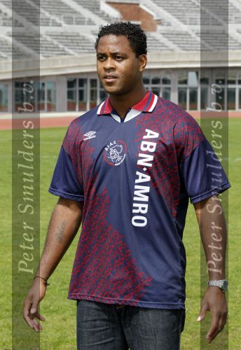 Amsterdam 29 april 2010
Patrick Kluivert gaat tijdens de WK voetbal voor eurosport werken.
De presentatie was in het Olympisch stadion.
Peter Smulders bv