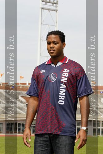 Amsterdam 29 april 2010
Patrick Kluivert gaat tijdens de WK voetbal voor eurosport werken.
De presentatie was in het Olympisch stadion.
Peter Smulders bv