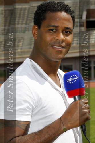 Amsterdam 29 april 2010
Patrick Kluivert gaat tijdens de WK voetbal voor eurosport werken.
De presentatie was in het Olympisch stadion.
Peter Smulders bv