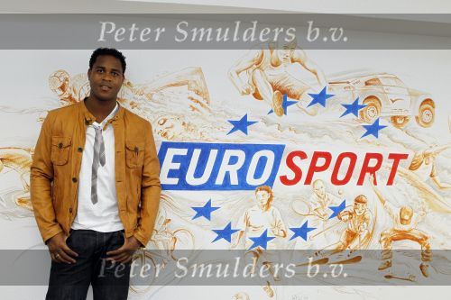 Amsterdam 29 april 2010
Patrick Kluivert gaat tijdens de WK voetbal voor eurosport werken.
De presentatie was in het Olympisch stadion.
Peter Smulders bv