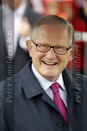 Wemeldinge/Middelburg  30 april 2010
Koningin Beatrix Prins Willem Alexander Prinses Maxima Prins Friso Prinses mabel Wisse Smit Prins Constantijn Prinses laurentien Pieter v Vollenhoven Prinses Margriet Prins Bernhard jr en Prinses Annette Prins Pieter Christiaan Prinses Anita Prins Floris en Prinses Aimee vieren koninginnedag.
Peter Smulders bv