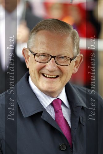 Wemeldinge/Middelburg  30 april 2010
Koningin Beatrix Prins Willem Alexander Prinses Maxima Prins Friso Prinses mabel Wisse Smit Prins Constantijn Prinses laurentien Pieter v Vollenhoven Prinses Margriet Prins Bernhard jr en Prinses Annette Prins Pieter Christiaan Prinses Anita Prins Floris en Prinses Aimee vieren koninginnedag.
Peter Smulders bv