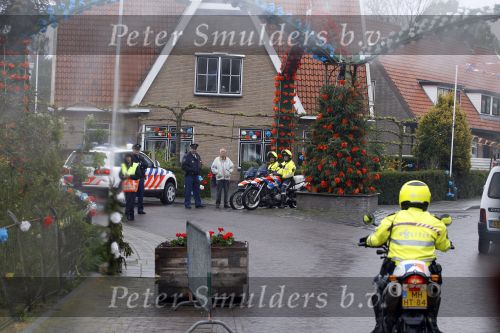 Wemeldinge/Middelburg  30 april 2010
Koningin Beatrix Prins Willem Alexander Prinses Maxima Prins Friso Prinses mabel Wisse Smit Prins Constantijn Prinses laurentien Pieter v Vollenhoven Prinses Margriet Prins Bernhard jr en Prinses Annette Prins Pieter Christiaan Prinses Anita Prins Floris en Prinses Aimee vieren koninginnedag.
Peter Smulders bv