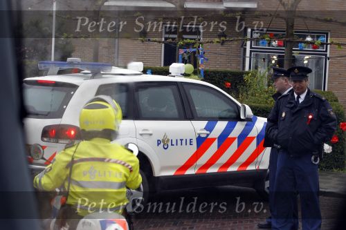 Wemeldinge/Middelburg  30 april 2010
Koningin Beatrix Prins Willem Alexander Prinses Maxima Prins Friso Prinses mabel Wisse Smit Prins Constantijn Prinses laurentien Pieter v Vollenhoven Prinses Margriet Prins Bernhard jr en Prinses Annette Prins Pieter Christiaan Prinses Anita Prins Floris en Prinses Aimee vieren koninginnedag.
Peter Smulders bv