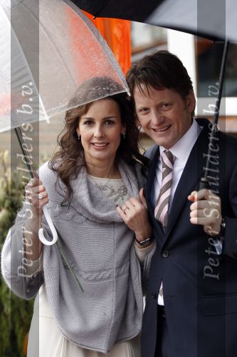 Wemeldinge/Middelburg  30 april 2010
Koningin Beatrix Prins Willem Alexander Prinses Maxima Prins Friso Prinses mabel Wisse Smit Prins Constantijn Prinses laurentien Pieter v Vollenhoven Prinses Margriet Prins Bernhard jr en Prinses Annette Prins Pieter Christiaan Prinses Anita Prins Floris en Prinses Aimee vieren koninginnedag.
Peter Smulders bv