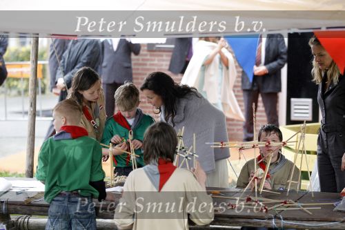 Wemeldinge/Middelburg  30 april 2010
Koningin Beatrix Prins Willem Alexander Prinses Maxima Prins Friso Prinses mabel Wisse Smit Prins Constantijn Prinses laurentien Pieter v Vollenhoven Prinses Margriet Prins Bernhard jr en Prinses Annette Prins Pieter Christiaan Prinses Anita Prins Floris en Prinses Aimee vieren koninginnedag.
Peter Smulders bv