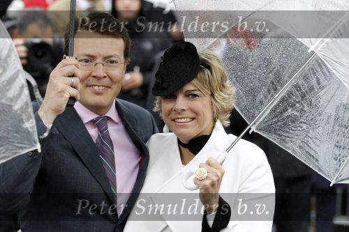 Wemeldinge/Middelburg  30 april 2010
Koningin Beatrix Prins Willem Alexander Prinses Maxima Prins Friso Prinses mabel Wisse Smit Prins Constantijn Prinses laurentien Pieter v Vollenhoven Prinses Margriet Prins Bernhard jr en Prinses Annette Prins Pieter Christiaan Prinses Anita Prins Floris en Prinses Aimee vieren koninginnedag.
Peter Smulders bv