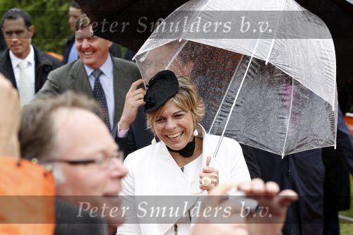 Wemeldinge/Middelburg  30 april 2010
Koningin Beatrix Prins Willem Alexander Prinses Maxima Prins Friso Prinses mabel Wisse Smit Prins Constantijn Prinses laurentien Pieter v Vollenhoven Prinses Margriet Prins Bernhard jr en Prinses Annette Prins Pieter Christiaan Prinses Anita Prins Floris en Prinses Aimee vieren koninginnedag.
Peter Smulders bv