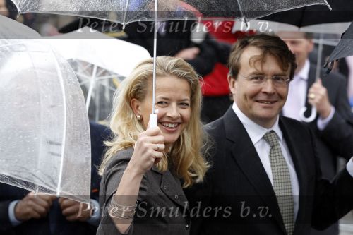 Wemeldinge/Middelburg  30 april 2010
Koningin Beatrix Prins Willem Alexander Prinses Maxima Prins Friso Prinses mabel Wisse Smit Prins Constantijn Prinses laurentien Pieter v Vollenhoven Prinses Margriet Prins Bernhard jr en Prinses Annette Prins Pieter Christiaan Prinses Anita Prins Floris en Prinses Aimee vieren koninginnedag.
Peter Smulders bv