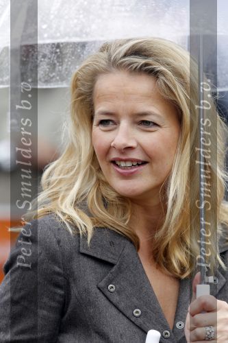 Wemeldinge/Middelburg  30 april 2010
Koningin Beatrix Prins Willem Alexander Prinses Maxima Prins Friso Prinses mabel Wisse Smit Prins Constantijn Prinses laurentien Pieter v Vollenhoven Prinses Margriet Prins Bernhard jr en Prinses Annette Prins Pieter Christiaan Prinses Anita Prins Floris en Prinses Aimee vieren koninginnedag.
Peter Smulders bv